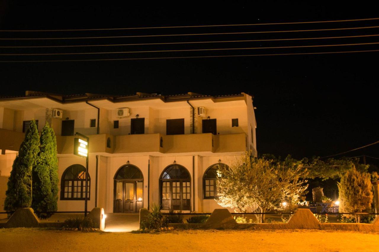 Palm Tree Apartments Psakoudia Exterior photo